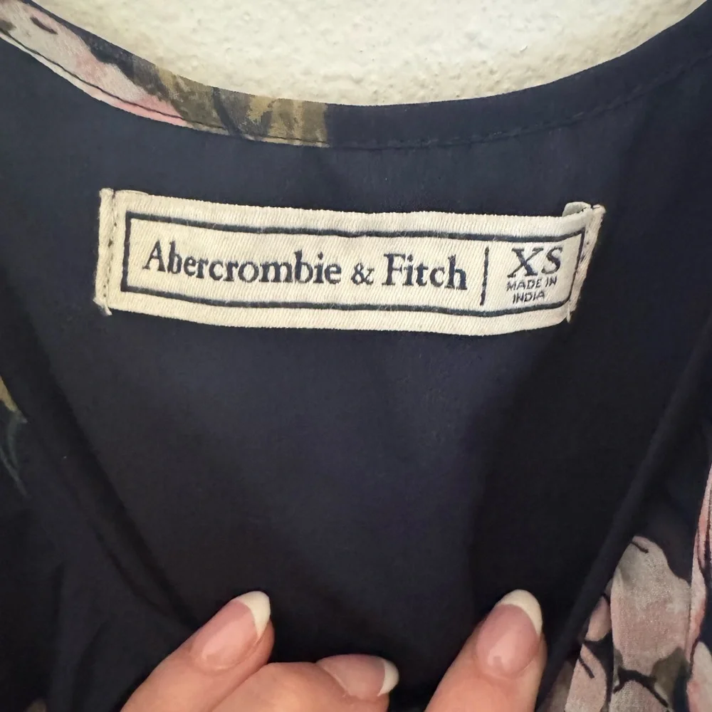Abercrombie & Fitch Floral‎ Dress Wedding Guest vacation Spring Flowy Femme